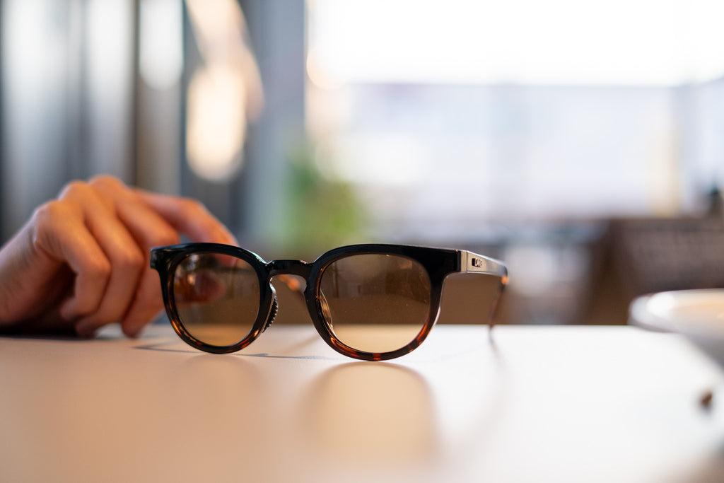 【3/7新発売】ATLAS ブラック / べっ甲柄グラデーション x ライトブラウン 激撥水偏光レンズ [vidg00522]